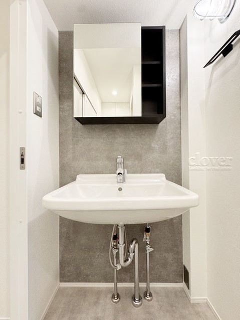 apartment 東京都渋谷区神宮前４丁目11-6　表参道千代田ビル7F