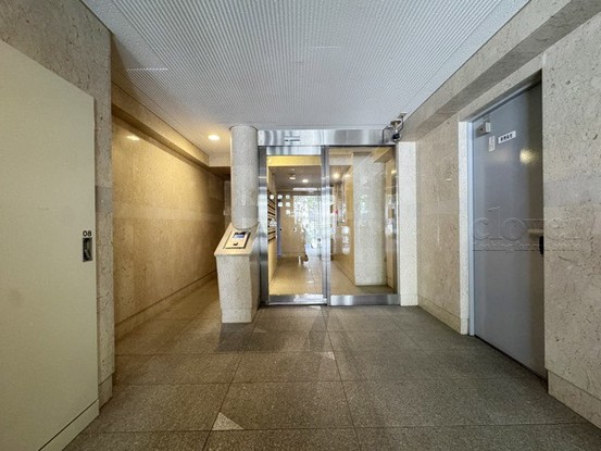 apartment 東京都渋谷区神宮前４丁目11-6　表参道千代田ビル7F