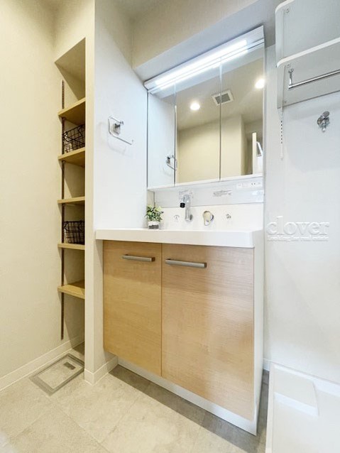 apartment 東京都渋谷区神宮前４丁目11-6　表参道千代田ビル7F