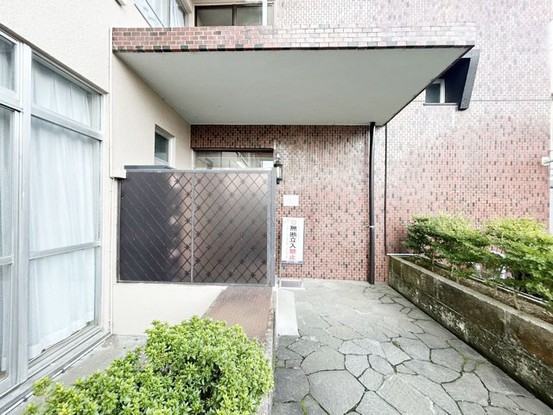 apartment 東京都渋谷区神宮前４丁目11-6　表参道千代田ビル7F