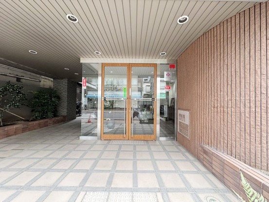 apartment 東京都渋谷区神宮前４丁目11-6　表参道千代田ビル7F