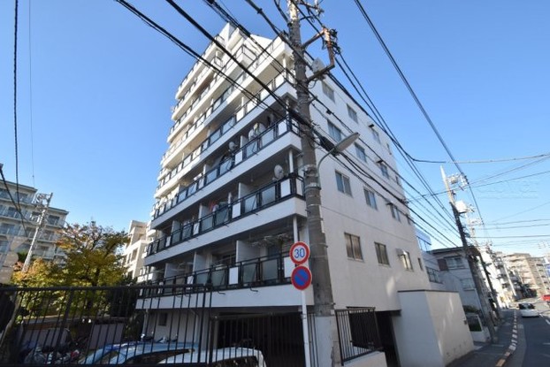 apartment 東京都渋谷区神宮前４丁目11-6　表参道千代田ビル7F
