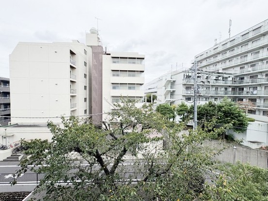 apartment 東京都渋谷区神宮前４丁目11-6　表参道千代田ビル7F