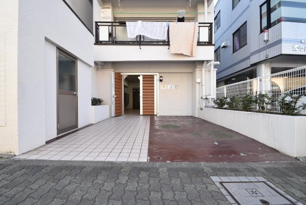 apartment 東京都渋谷区神宮前４丁目11-6　表参道千代田ビル7F