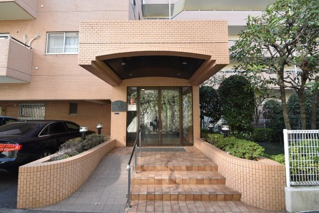 apartment 東京都渋谷区神宮前４丁目11-6　表参道千代田ビル7F