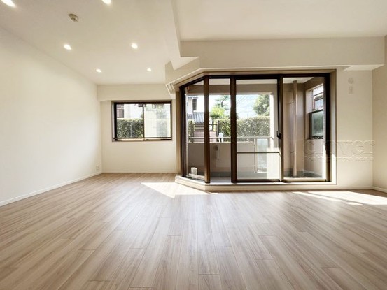 apartment 東京都渋谷区神宮前４丁目11-6　プレファス表参道7F