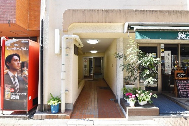 apartment 東京都渋谷区神宮前４丁目11-6　表参道千代田ビル7F