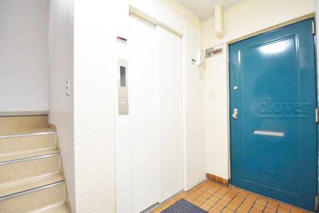 apartment 東京都渋谷区神宮前４丁目11-6　表参道千代田ビル7F