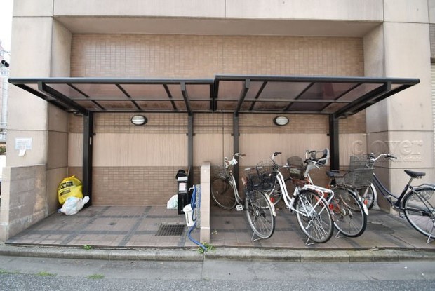 apartment 東京都渋谷区神宮前４丁目11-6　表参道千代田ビル7F