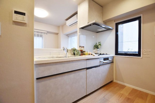 apartment 東京都渋谷区神宮前４丁目11-6　表参道千代田ビル7F