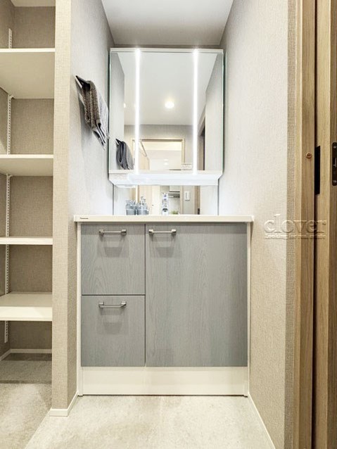 apartment 東京都渋谷区神宮前４丁目11-6　表参道千代田ビル7F