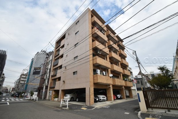 apartment 東京都渋谷区神宮前４丁目11-6　表参道千代田ビル7F