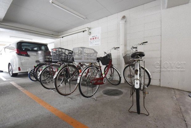 apartment 東京都渋谷区神宮前４丁目11-6　表参道千代田ビル7F