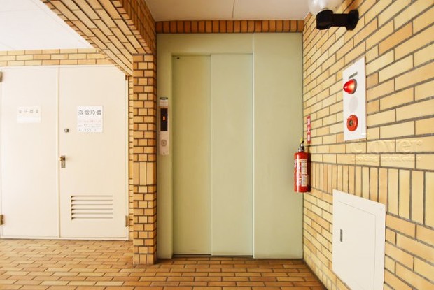 apartment 東京都渋谷区神宮前４丁目11-6　表参道千代田ビル7F