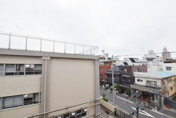 apartment 東京都渋谷区神宮前４丁目11-6　表参道千代田ビル7F