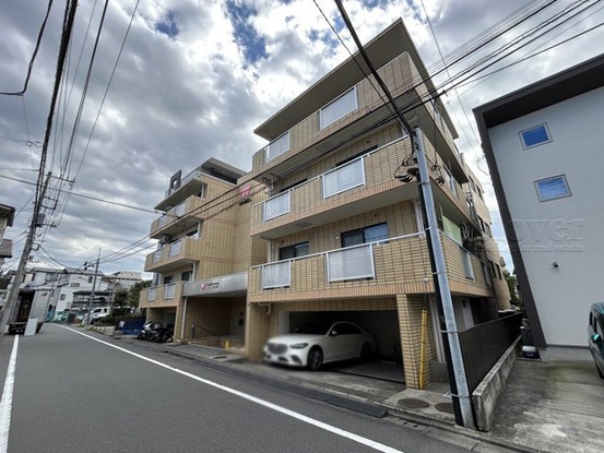 apartment 東京都渋谷区神宮前４丁目11-6　表参道千代田ビル7F