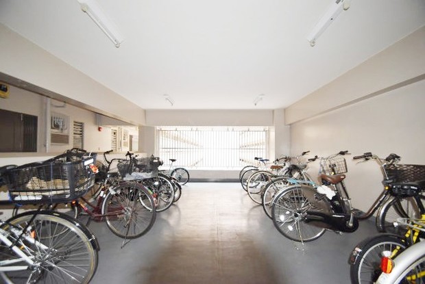 apartment 東京都渋谷区神宮前４丁目11-6　表参道千代田ビル7F