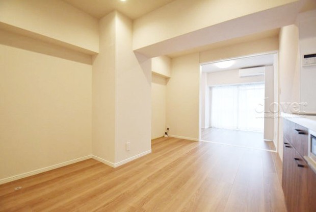 apartment 東京都渋谷区神宮前４丁目11-6　表参道千代田ビル7F