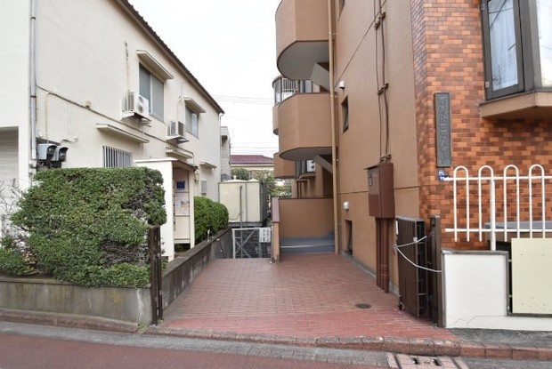 apartment 東京都渋谷区神宮前４丁目11-6　表参道千代田ビル7F