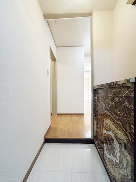 apartment 東京都渋谷区神宮前４丁目11-6　表参道千代田ビル7F