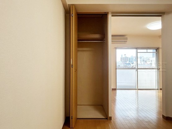 apartment 東京都渋谷区神宮前４丁目11-6　表参道千代田ビル7F