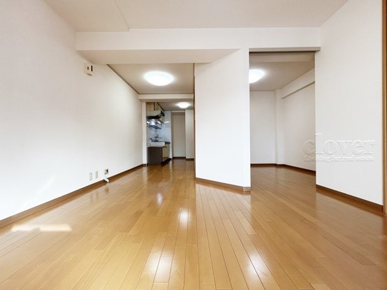 apartment 東京都渋谷区神宮前４丁目11-6　表参道千代田ビル7F