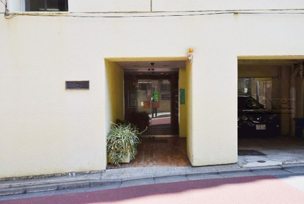 apartment 東京都渋谷区神宮前４丁目11-6　表参道千代田ビル7F