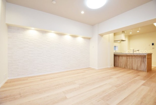 apartment 東京都渋谷区神宮前４丁目11-6　表参道千代田ビル7F