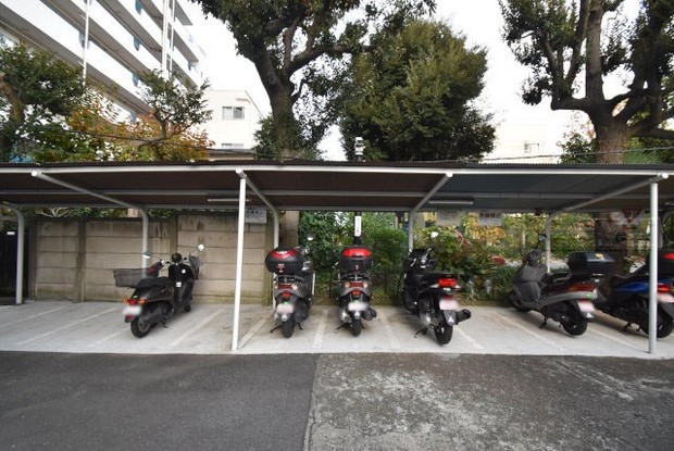 apartment 東京都渋谷区神宮前４丁目11-6　表参道千代田ビル7F