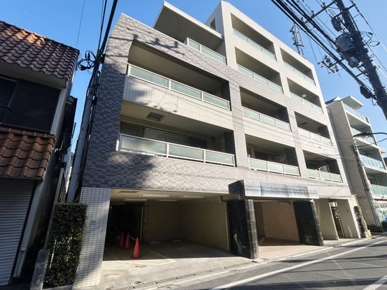 apartment 東京都渋谷区神宮前４丁目11-6　表参道千代田ビル7F