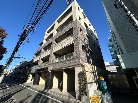 apartment 東京都渋谷区神宮前４丁目11-6　表参道千代田ビル7F