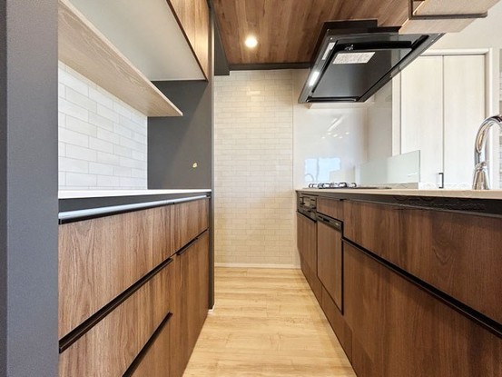 apartment 東京都渋谷区神宮前４丁目11-6　表参道千代田ビル7F