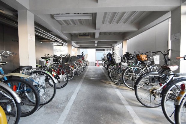 apartment 東京都渋谷区神宮前４丁目11-6　表参道千代田ビル7F