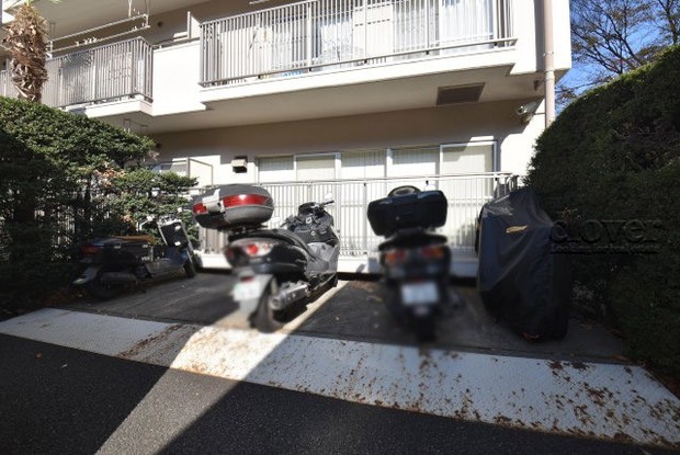 apartment 東京都渋谷区神宮前４丁目11-6　表参道千代田ビル7F