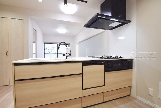 apartment 東京都渋谷区神宮前４丁目11-6　表参道千代田ビル7F