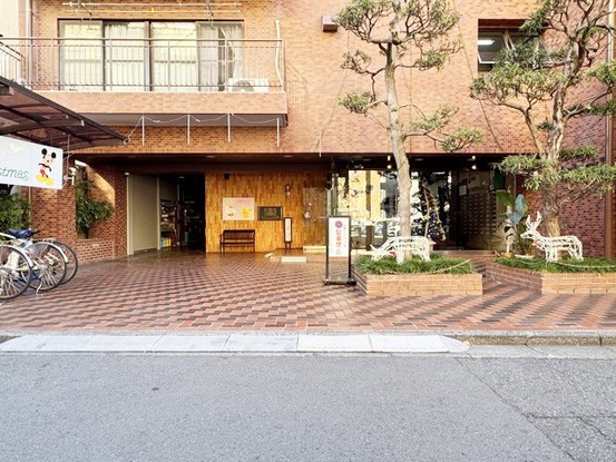 apartment 東京都渋谷区神宮前４丁目11-6　表参道千代田ビル7F