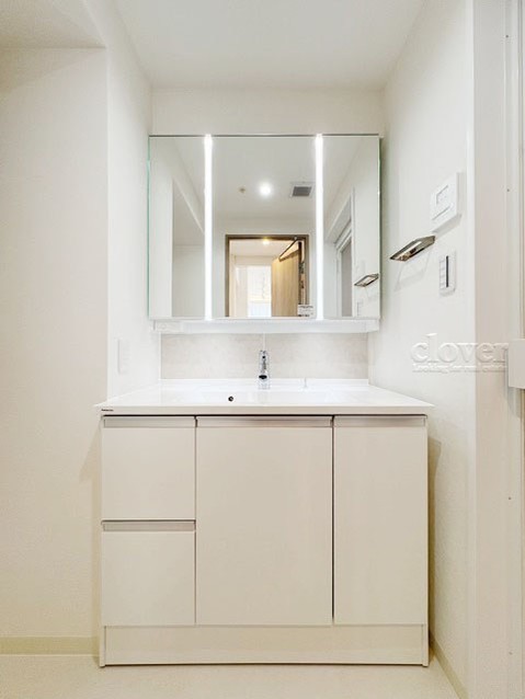 apartment 東京都渋谷区神宮前４丁目11-6　表参道千代田ビル7F