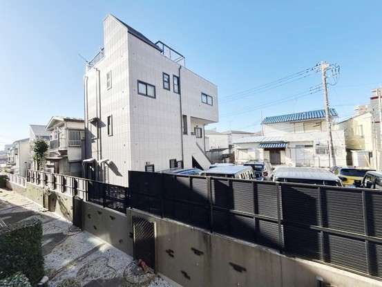 apartment 東京都渋谷区神宮前４丁目11-6　表参道千代田ビル7F