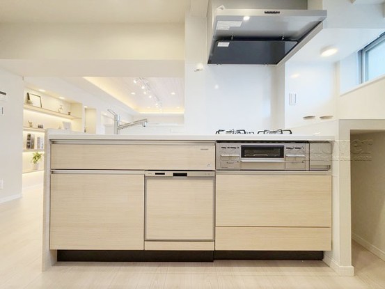 apartment 東京都渋谷区神宮前４丁目11-6　プレファス表参道7F