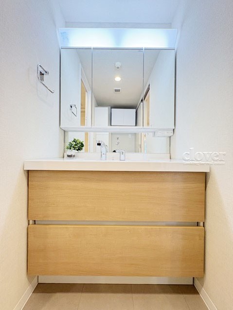 apartment 東京都渋谷区神宮前４丁目11-6　表参道千代田ビル7F