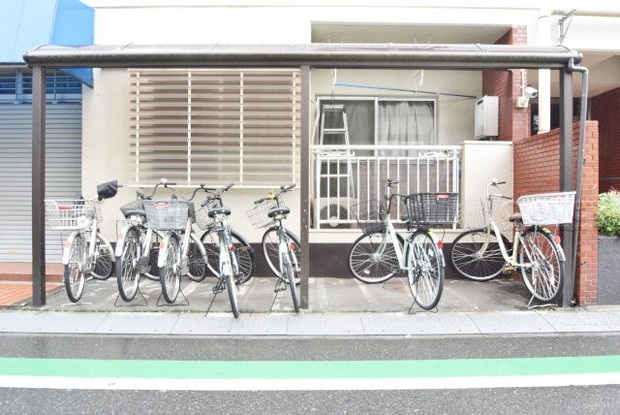 apartment 東京都渋谷区神宮前４丁目11-6　表参道千代田ビル7F