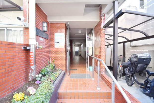 apartment 東京都渋谷区神宮前４丁目11-6　表参道千代田ビル7F