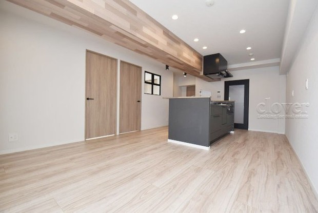 apartment 東京都渋谷区神宮前４丁目11-6　表参道千代田ビル7F