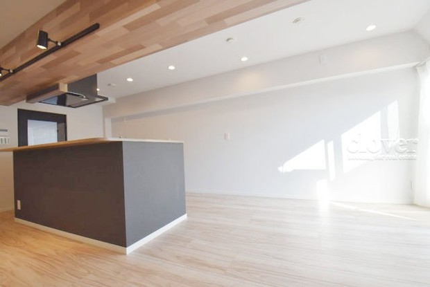 apartment 東京都渋谷区神宮前４丁目11-6　表参道千代田ビル7F