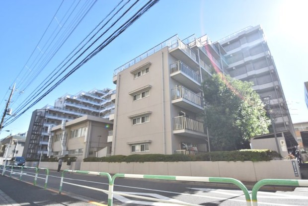apartment 東京都渋谷区神宮前４丁目11-6　表参道千代田ビル7F