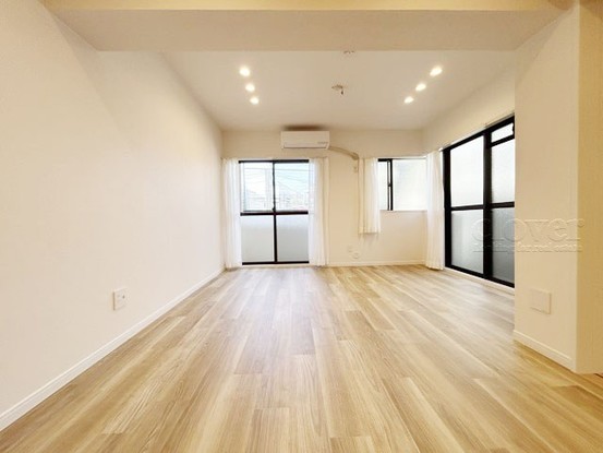 apartment 東京都渋谷区神宮前４丁目11-6　表参道千代田ビル7F