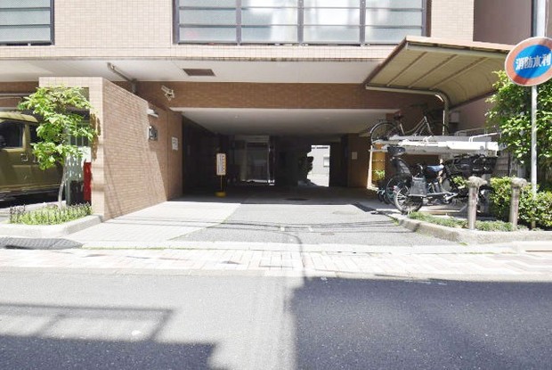 apartment 東京都渋谷区神宮前４丁目11-6　プレファス表参道7F