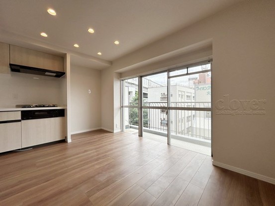 apartment 東京都渋谷区神宮前４丁目11-6　プレファス表参道7F