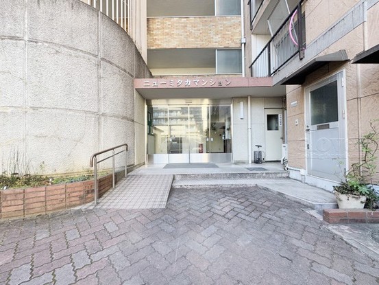 apartment 東京都渋谷区神宮前４丁目11-6　プレファス表参道7F
