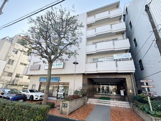 apartment 東京都渋谷区神宮前４丁目11-6　プレファス表参道7F
